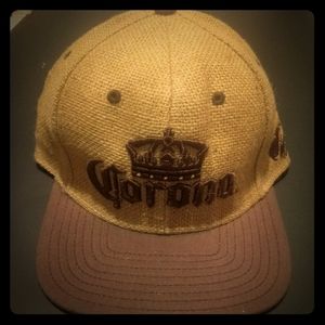Weaved twine corona snapback